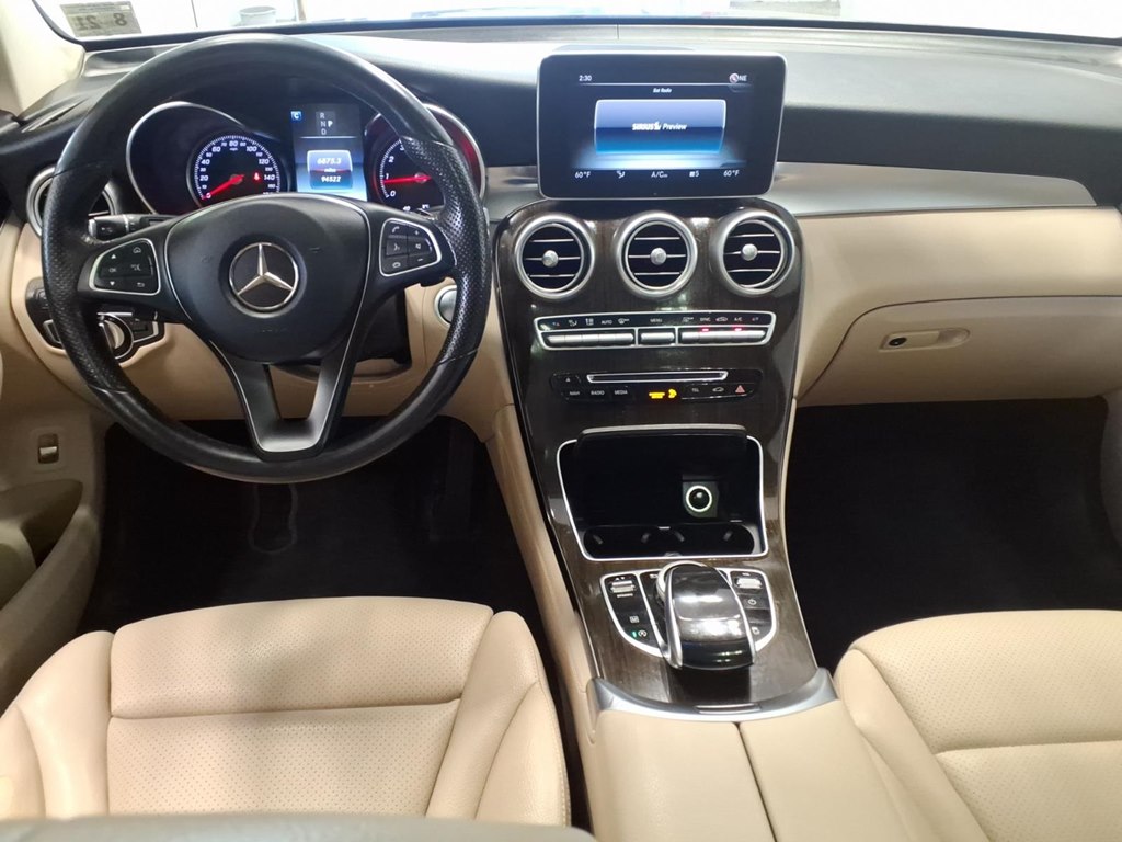 Photo 9 of this MERCEDES-BENZ GLC