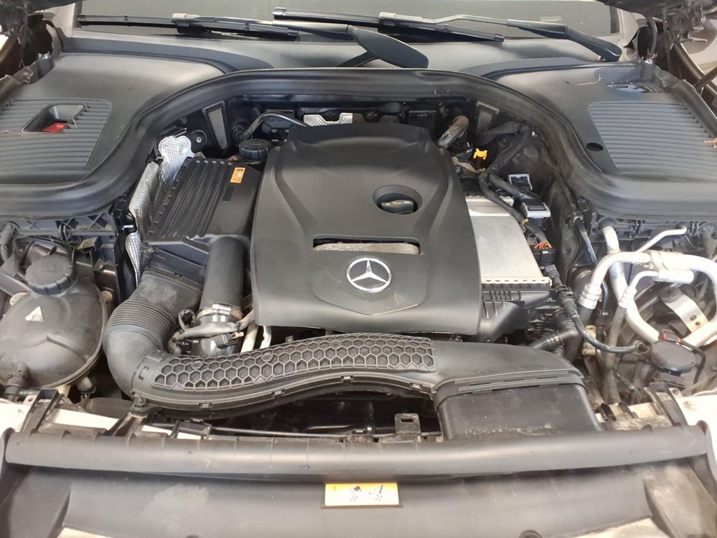 Photo 22 of this MERCEDES-BENZ GLC