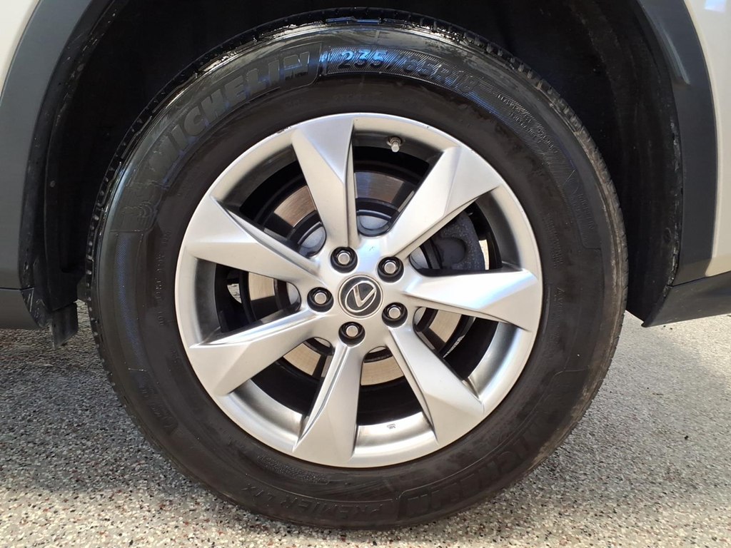 Photo 7 of this LEXUS RX 350