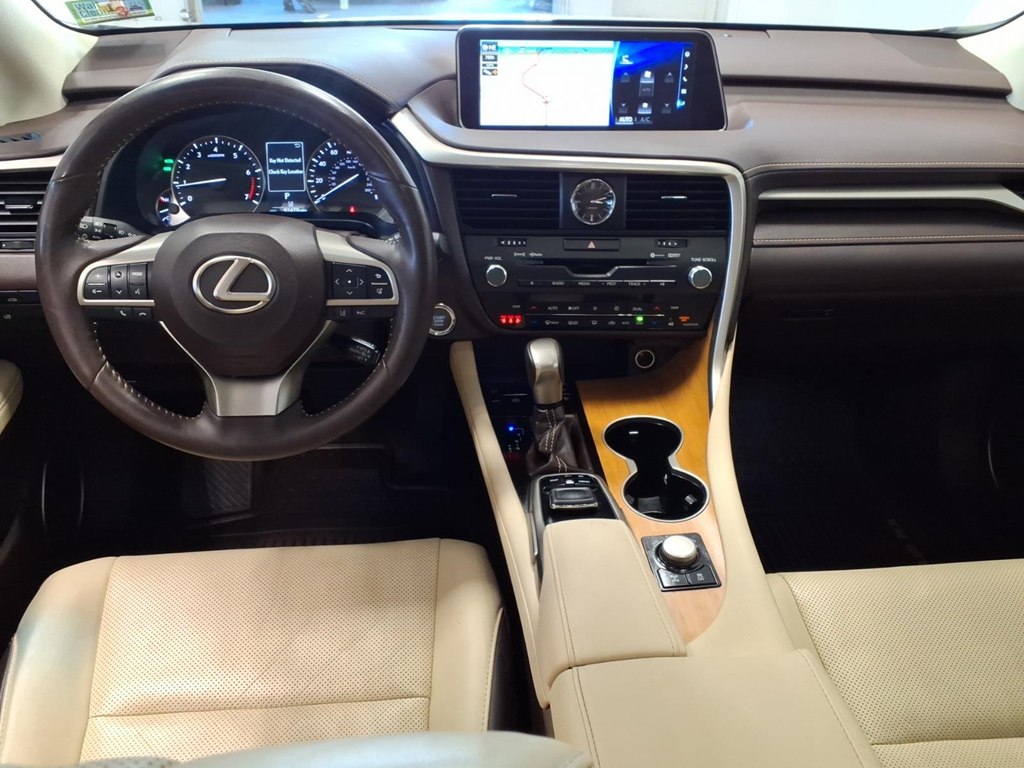 Photo 9 of this LEXUS RX 350