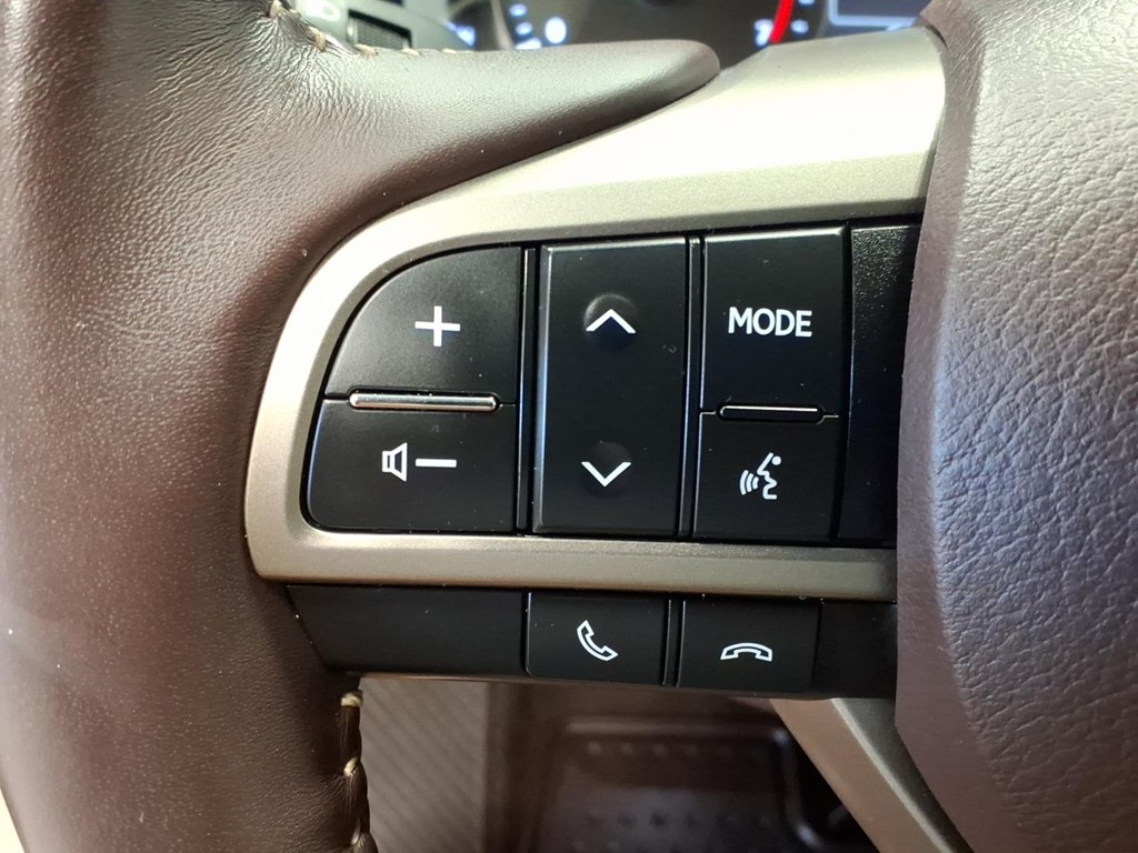 Photo 10 of this LEXUS RX 350
