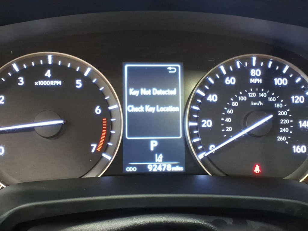 Photo 11 of this LEXUS RX 350