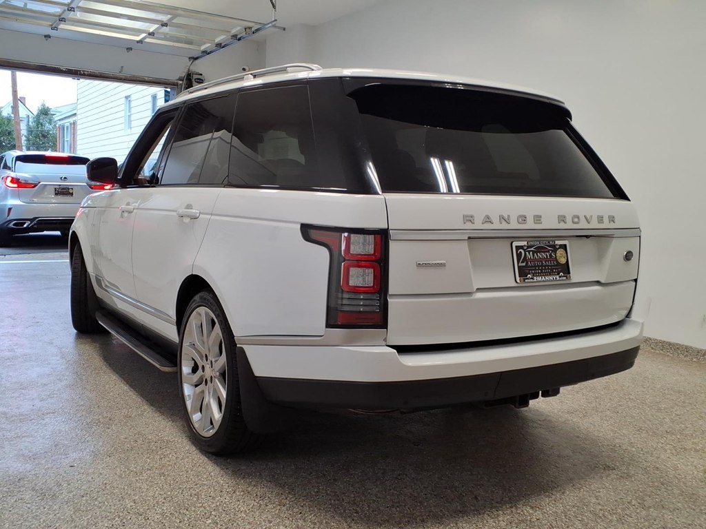 Photo 6 of this LAND ROVER RANGE ROVER
