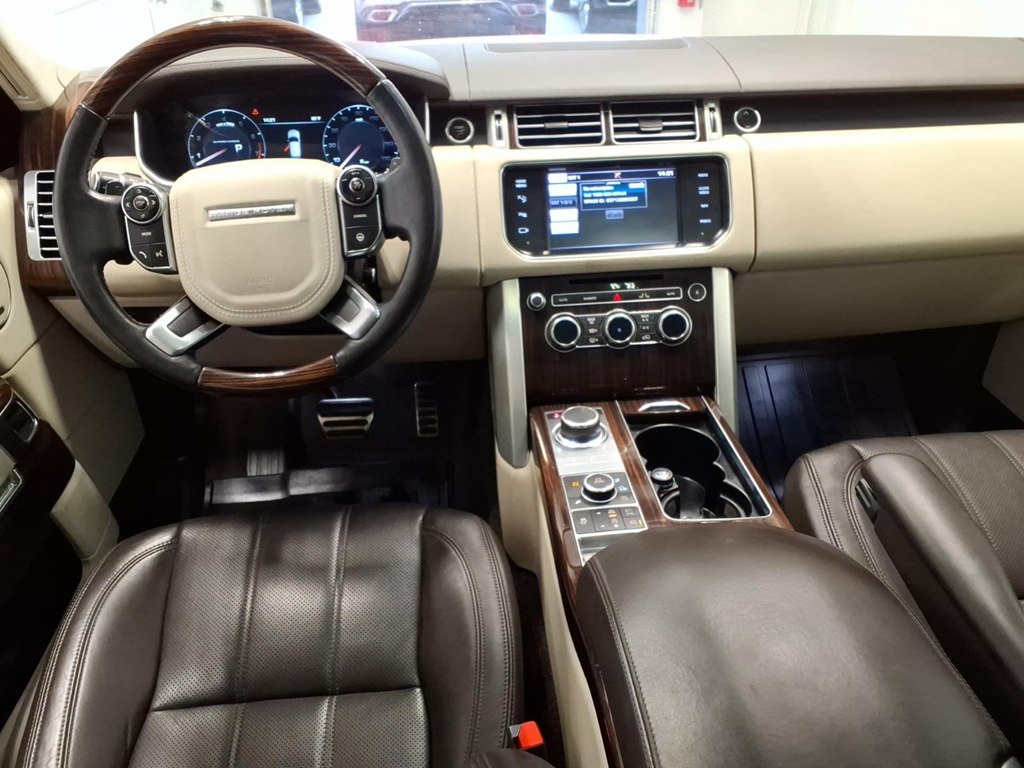 Photo 9 of this LAND ROVER RANGE ROVER