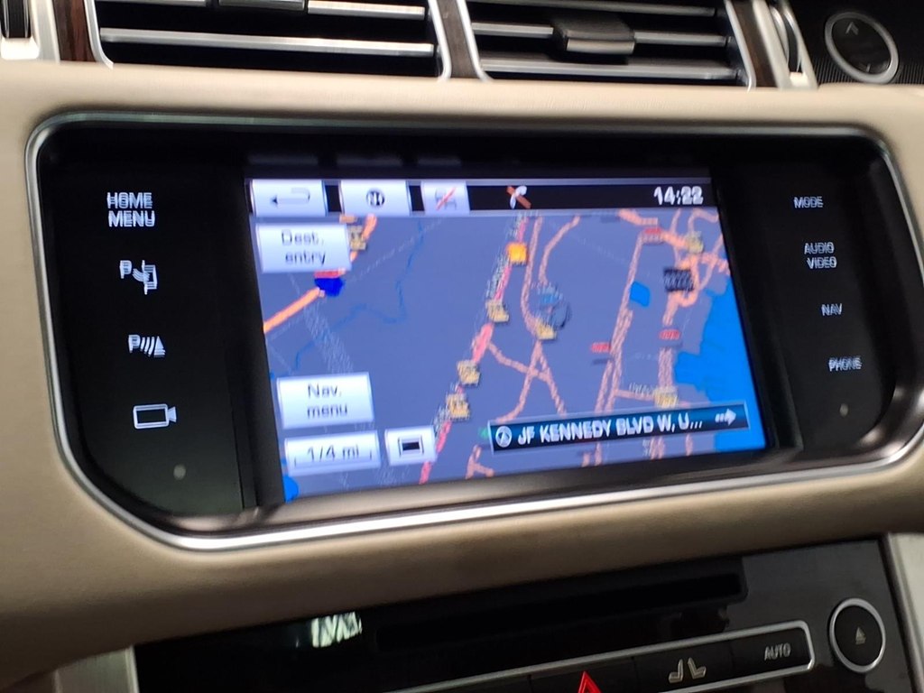 Photo 12 of this LAND ROVER RANGE ROVER