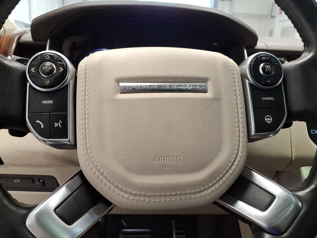 Photo 11 of this LAND ROVER RANGE ROVER