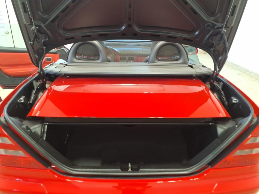 Photo 16 of this MERCEDES-BENZ SLK