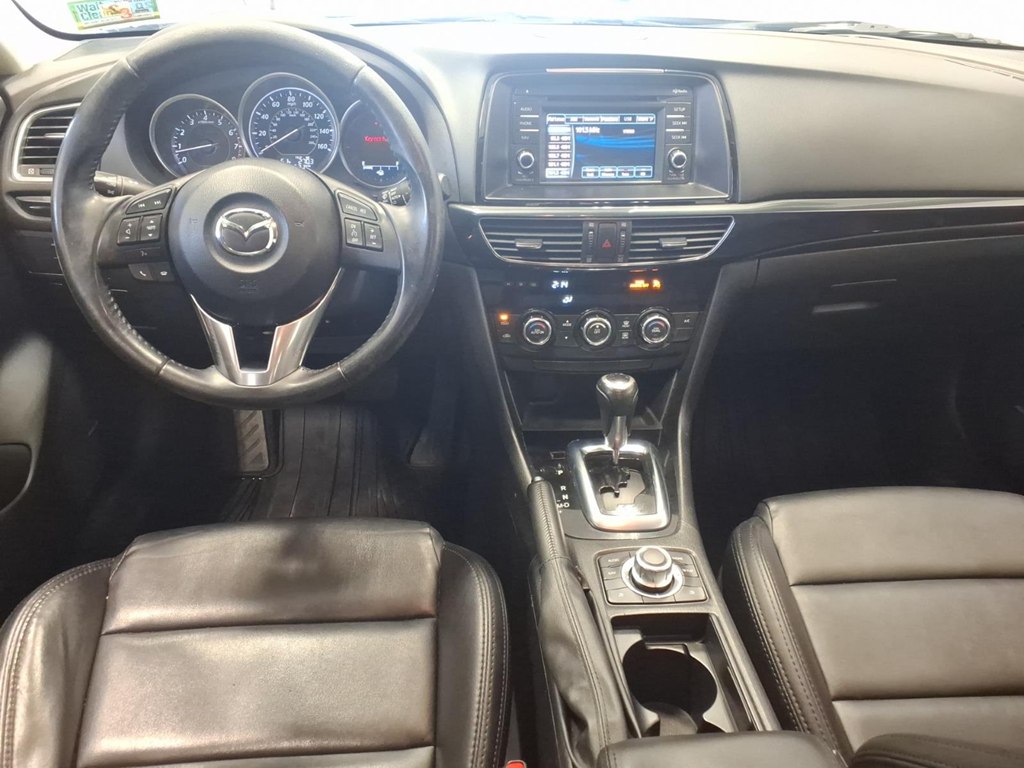 Photo 9 of this MAZDA MAZDA6
