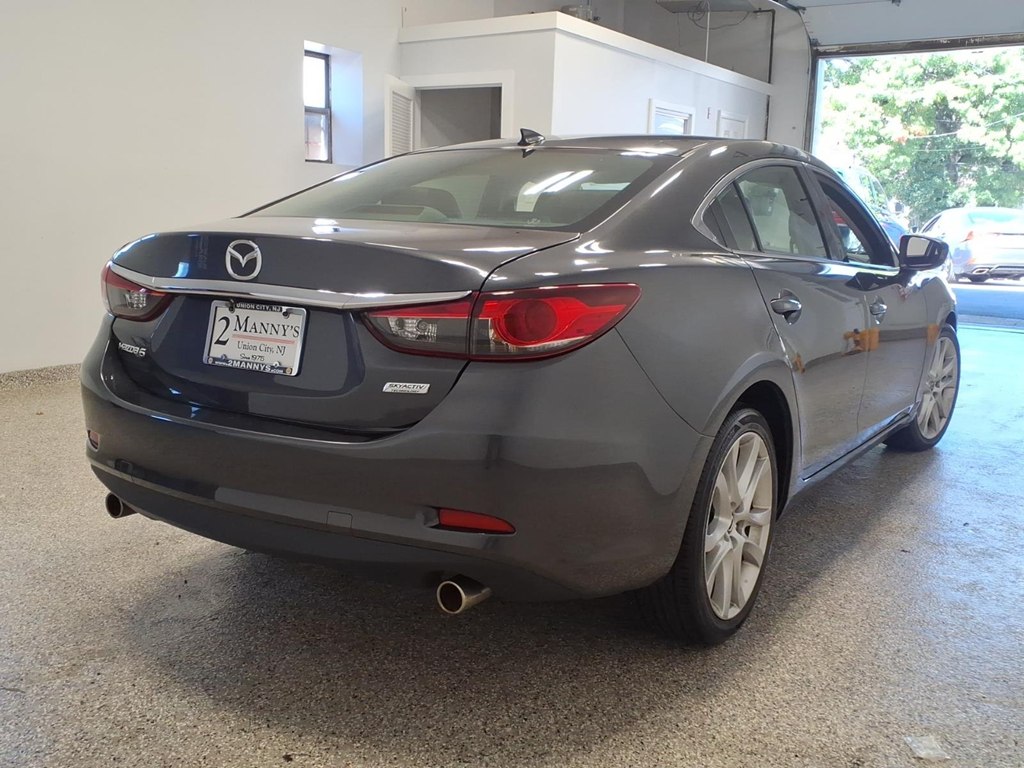 Photo 4 of this MAZDA MAZDA6