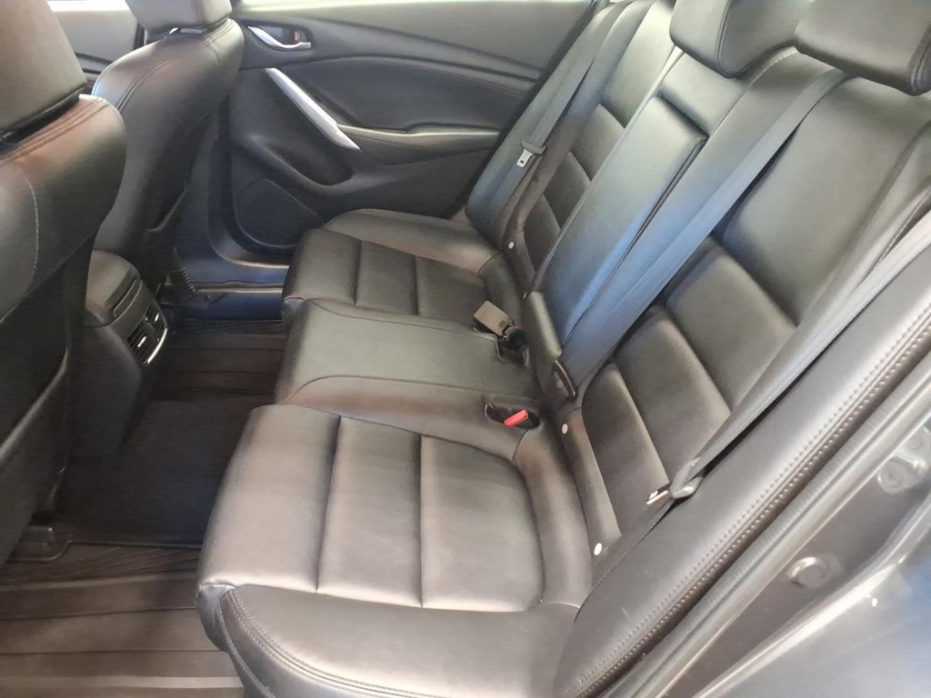 Photo 20 of this MAZDA MAZDA6
