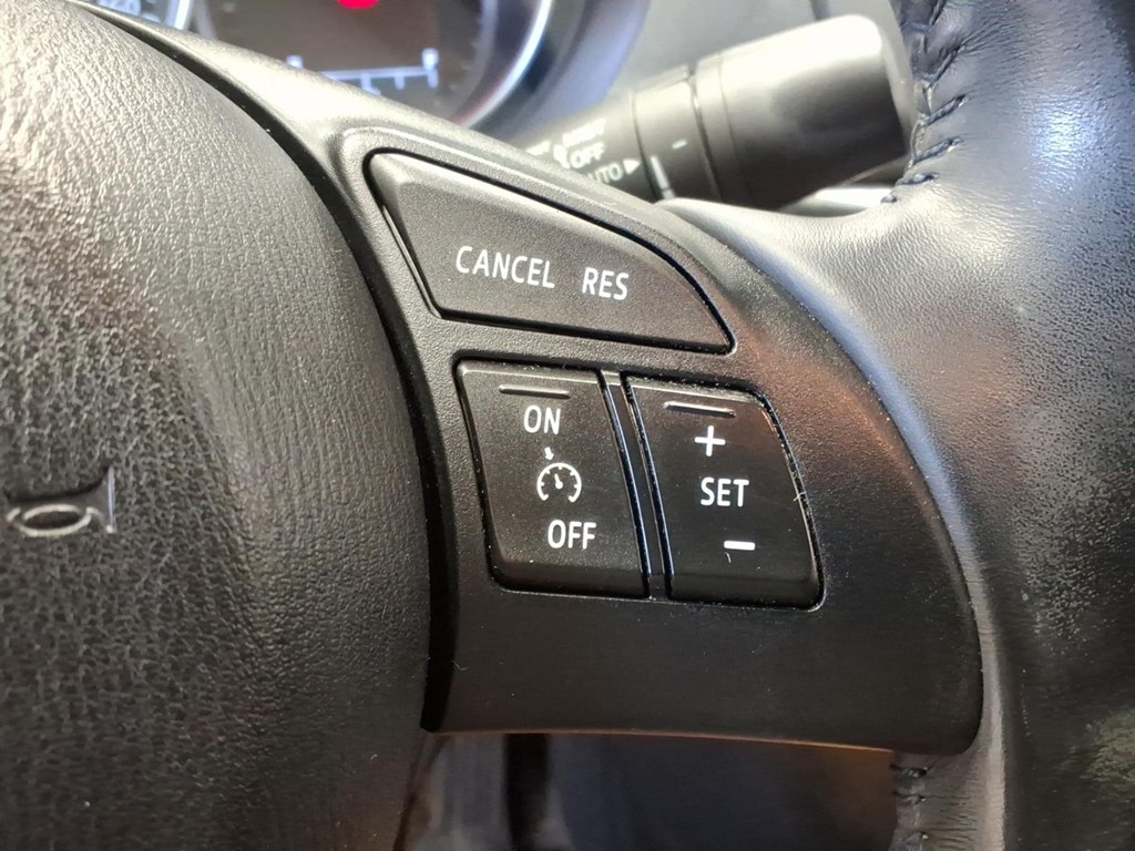 Photo 12 of this MAZDA MAZDA6