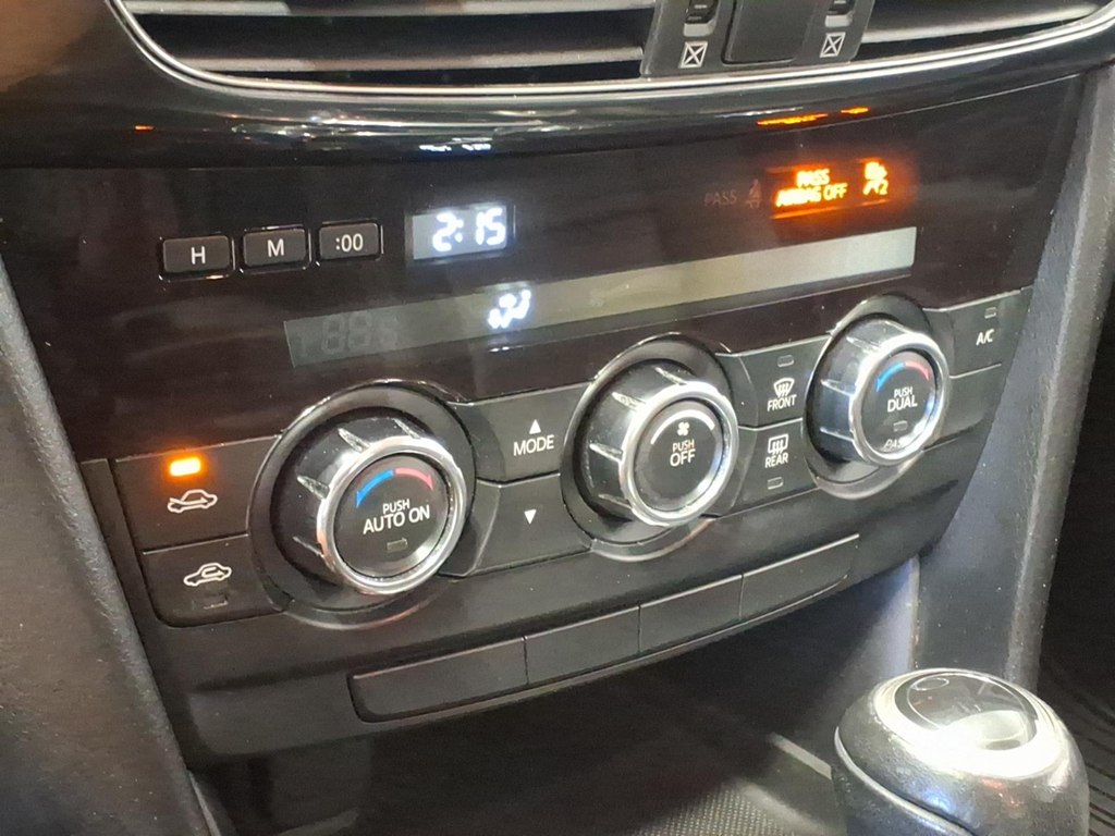 Photo 15 of this MAZDA MAZDA6