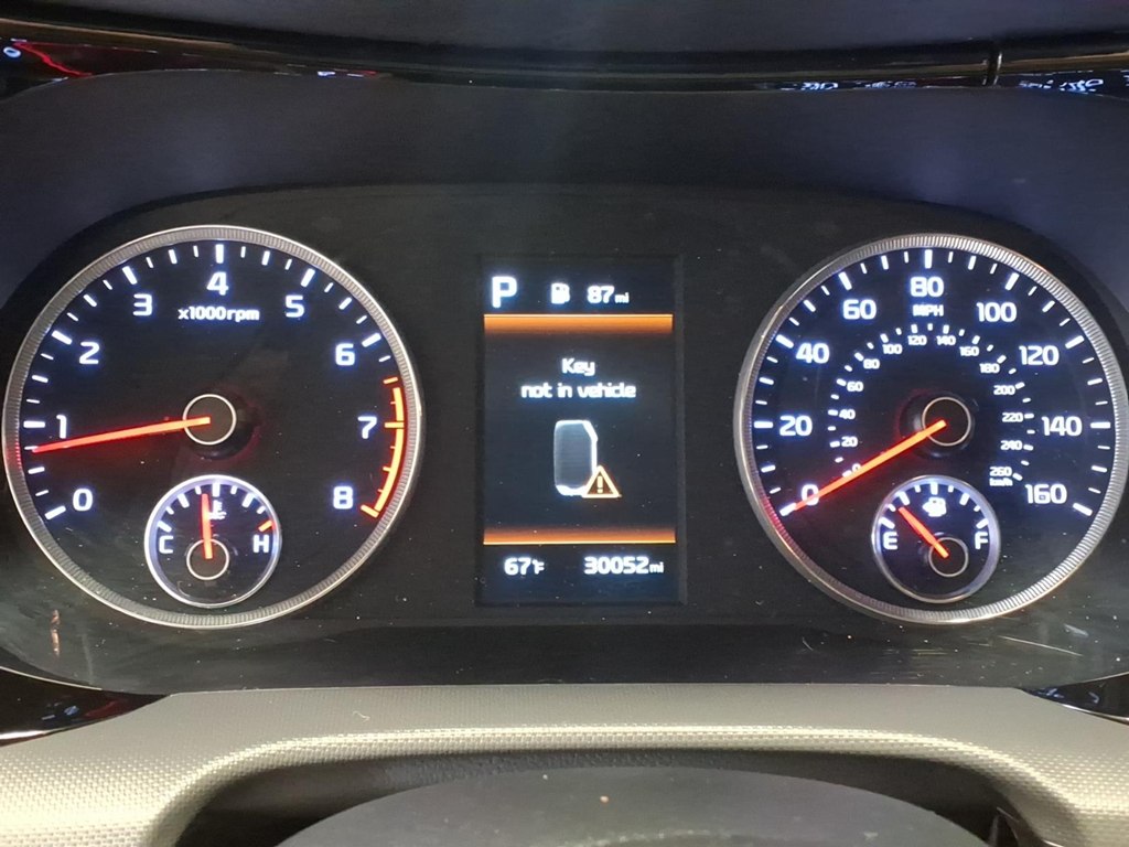 Photo 11 of this KIA K5
