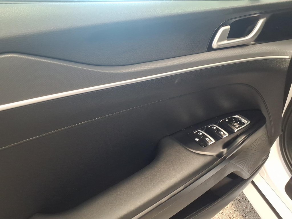 Photo 8 of this KIA K5