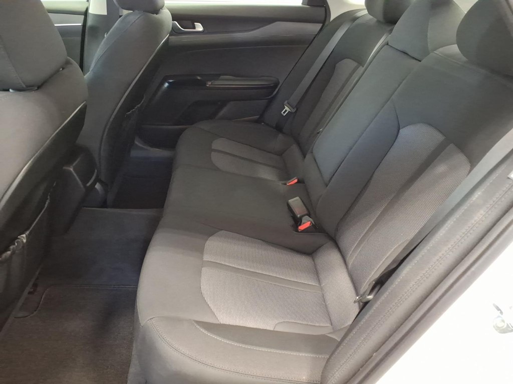 Photo 19 of this KIA K5