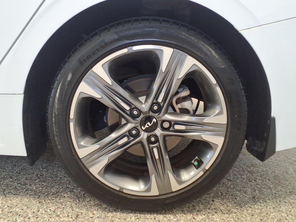 Photo 7 of this KIA K5