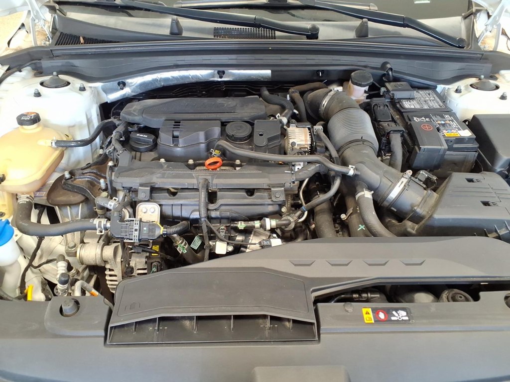 Photo 20 of this KIA K5
