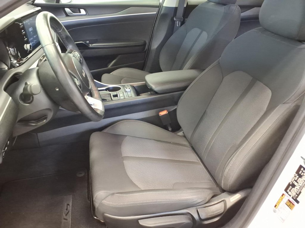 Photo 17 of this KIA K5