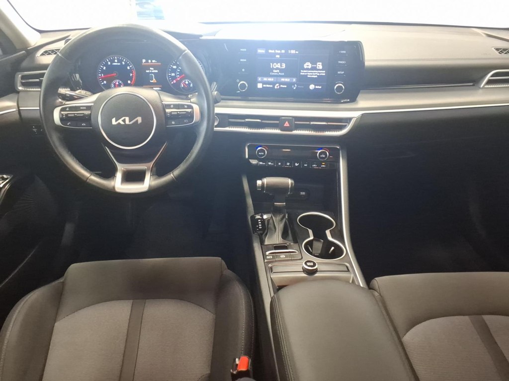 Photo 9 of this KIA K5