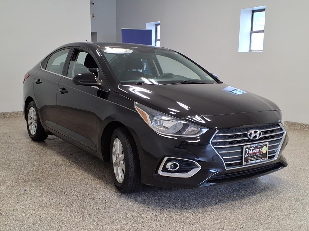 Photo 3 of this HYUNDAI ACCENT