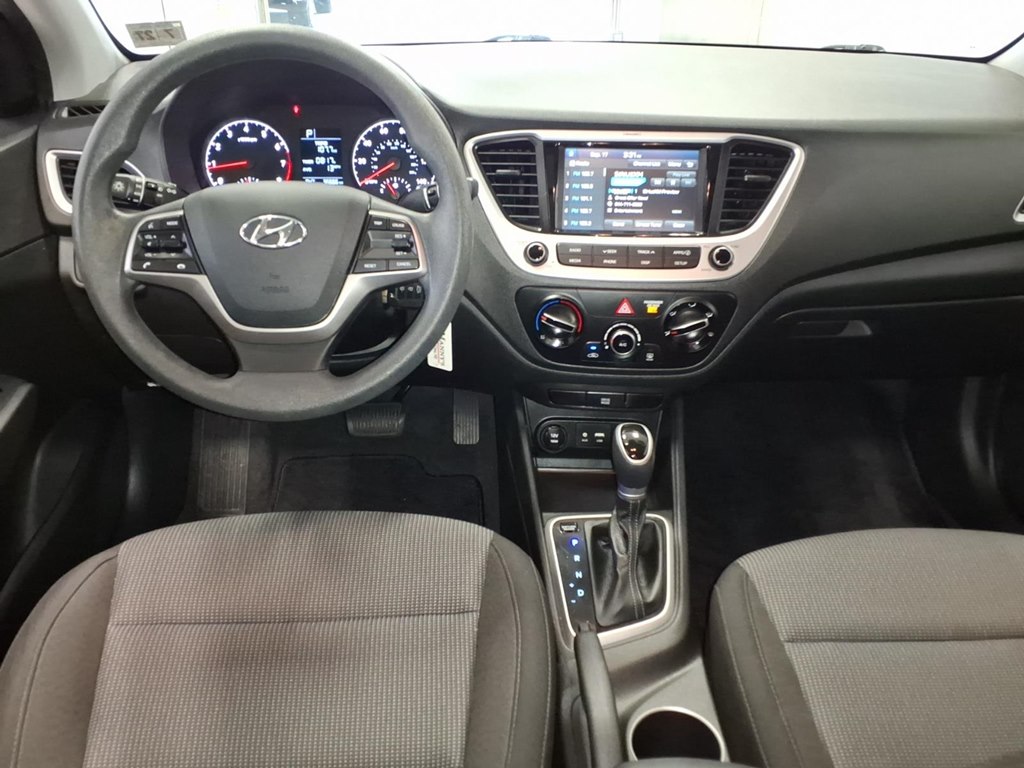 Photo 9 of this HYUNDAI ACCENT