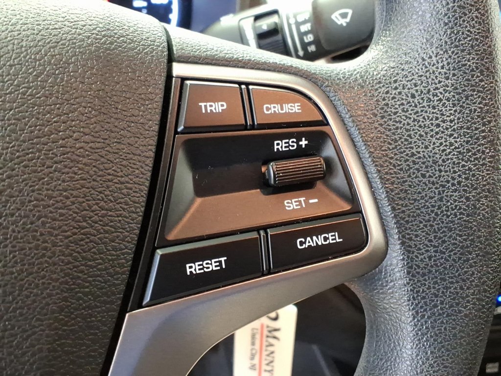 Photo 12 of this HYUNDAI ACCENT