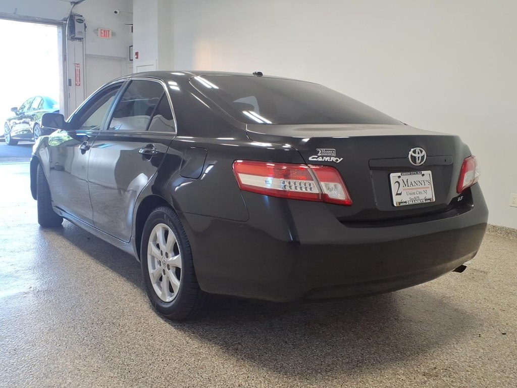 Photo 6 of this TOYOTA CAMRY
