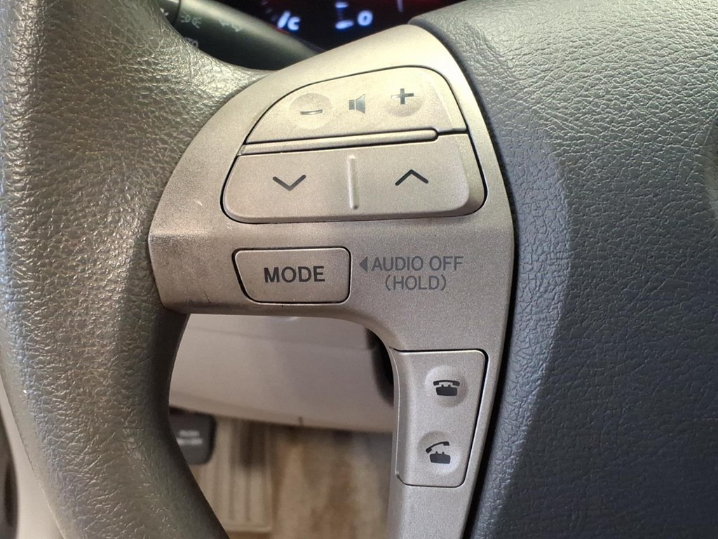 Photo 10 of this TOYOTA CAMRY