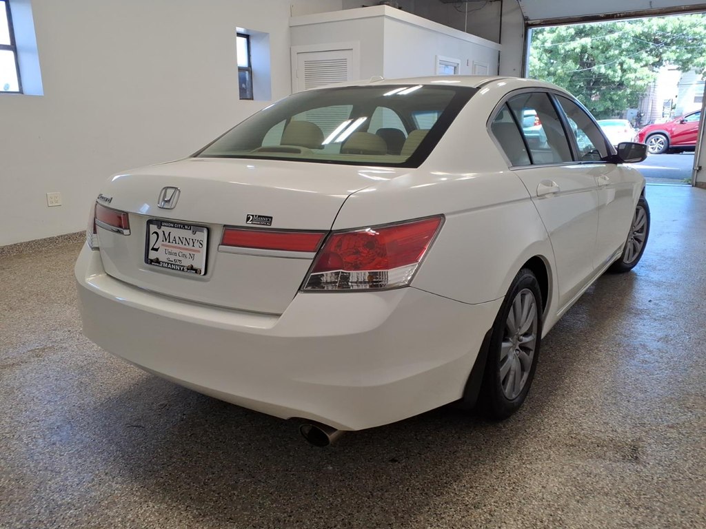 Photo 4 of this HONDA ACCORD