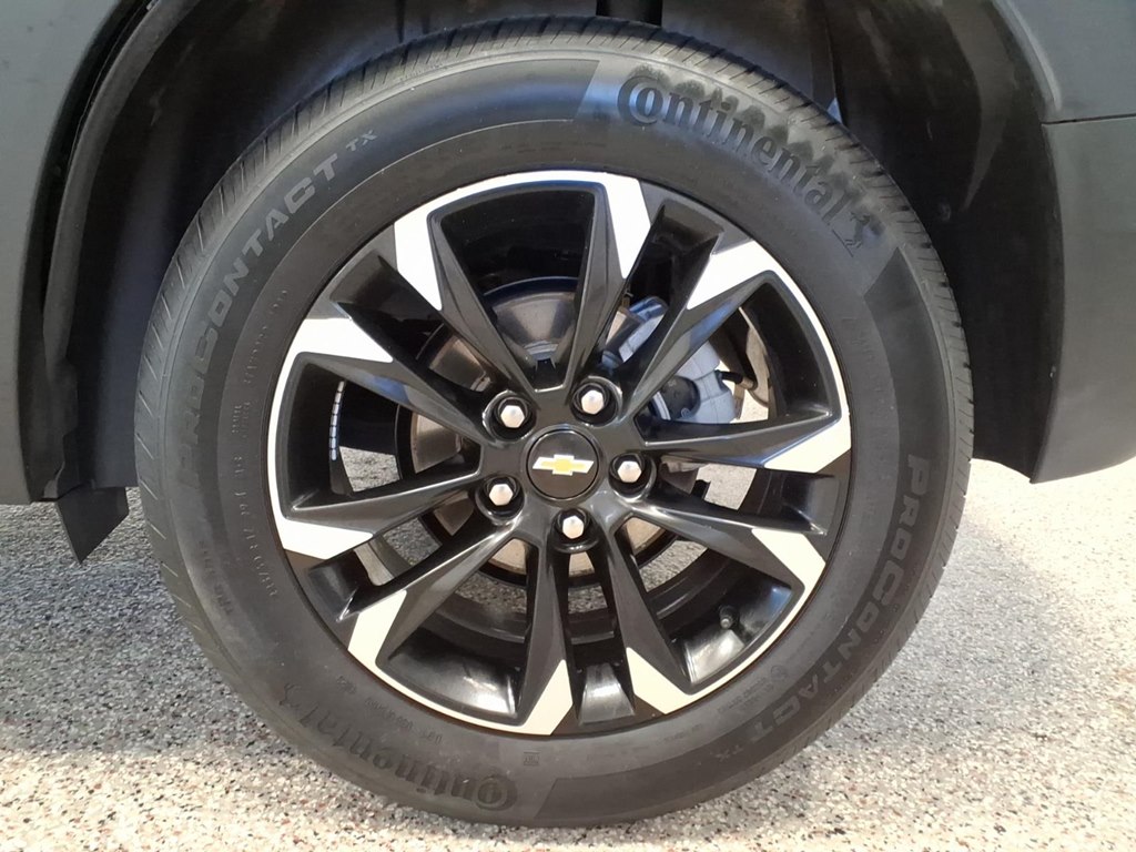 Photo 7 of this CHEVROLET TRAILBLAZER