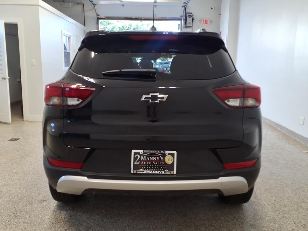 Photo 5 of this CHEVROLET TRAILBLAZER