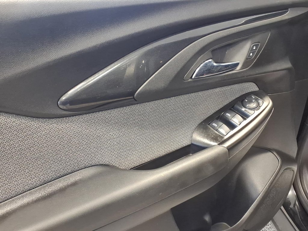 Photo 8 of this CHEVROLET TRAILBLAZER