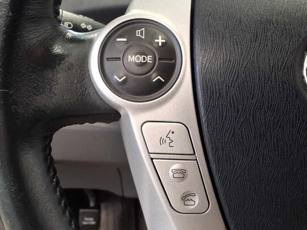 Photo 10 of this TOYOTA PRIUS