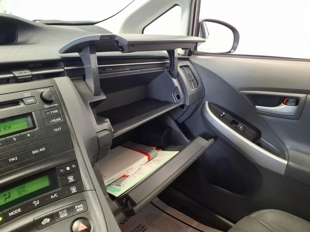 Photo 15 of this TOYOTA PRIUS