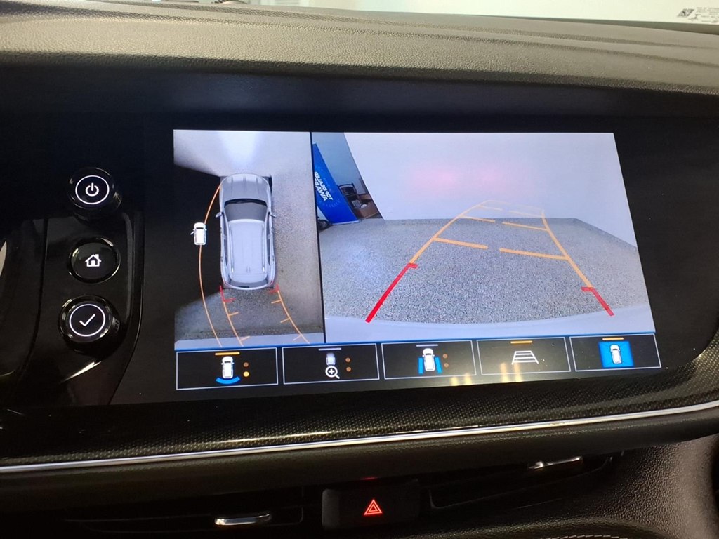 Photo 14 of this BUICK ENVISION