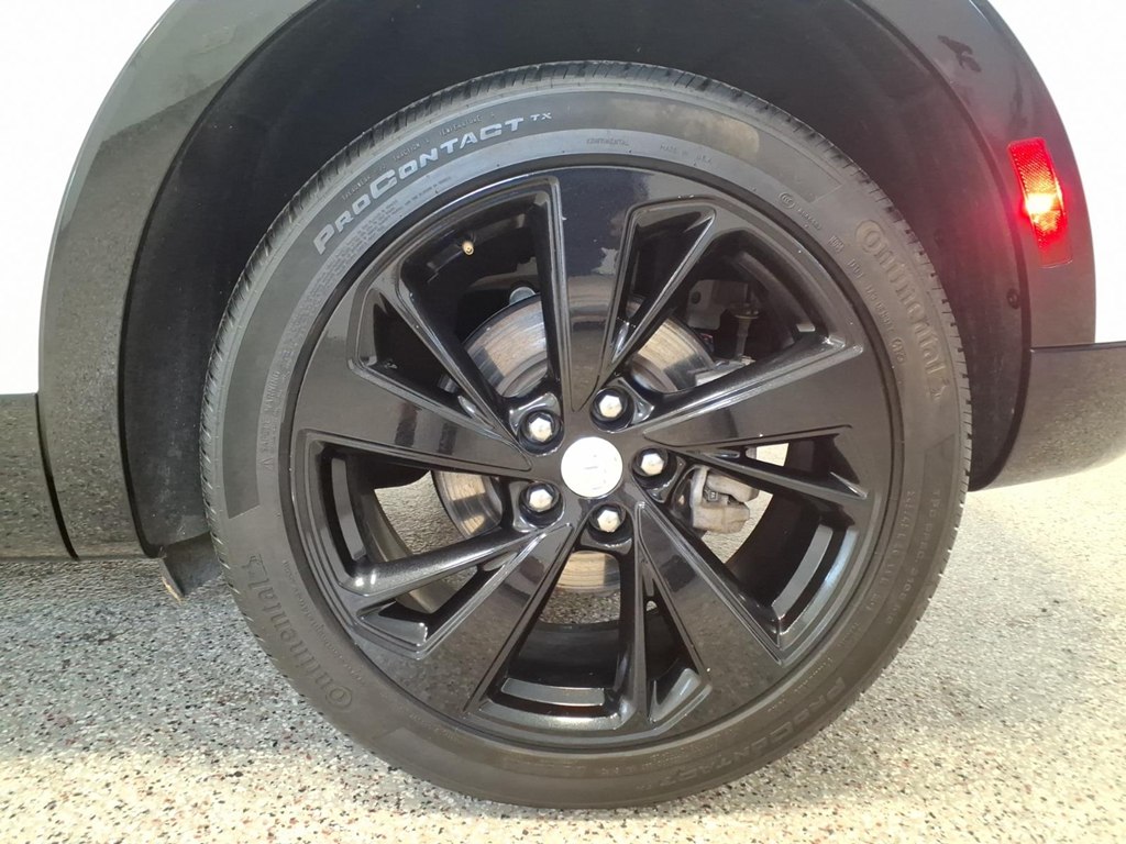 Photo 7 of this BUICK ENVISION
