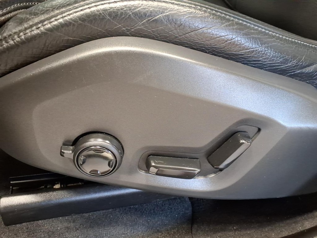 Photo 17 of this VOLVO XC60