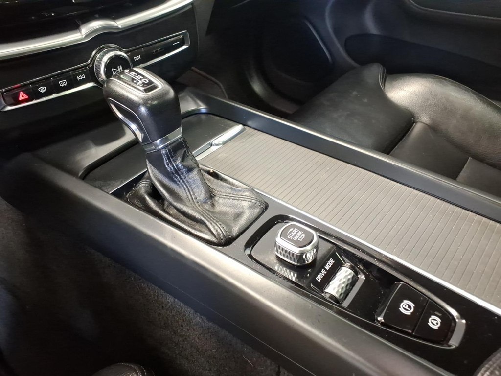 Photo 15 of this VOLVO XC60