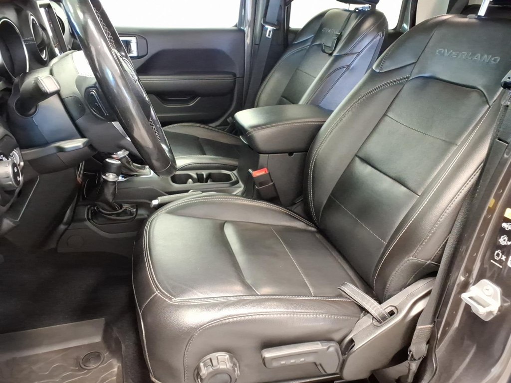 Photo 18 of this JEEP GLADIATOR