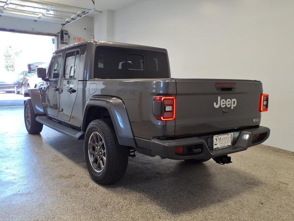 Photo 6 of this JEEP GLADIATOR