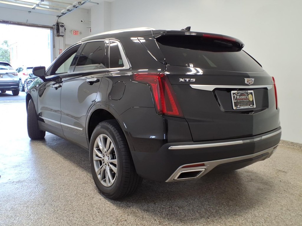 Photo 6 of this CADILLAC XT5