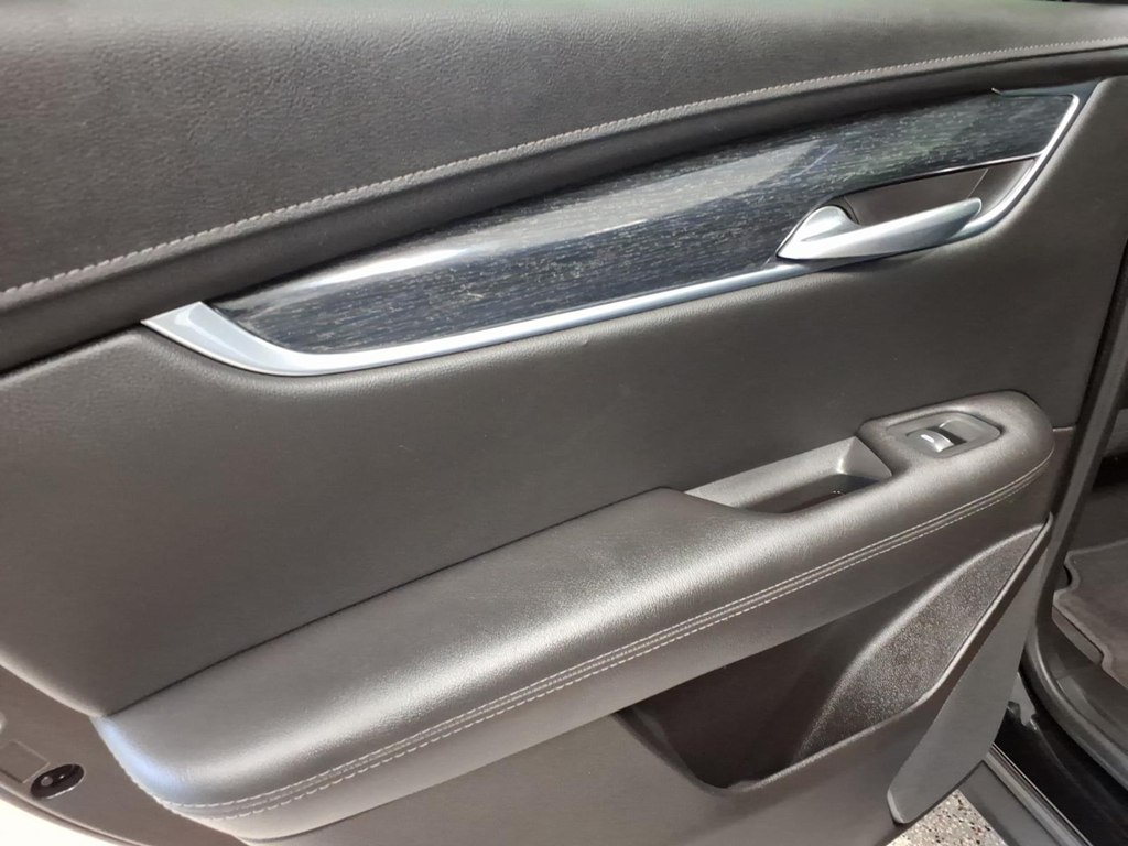 Photo 20 of this CADILLAC XT5