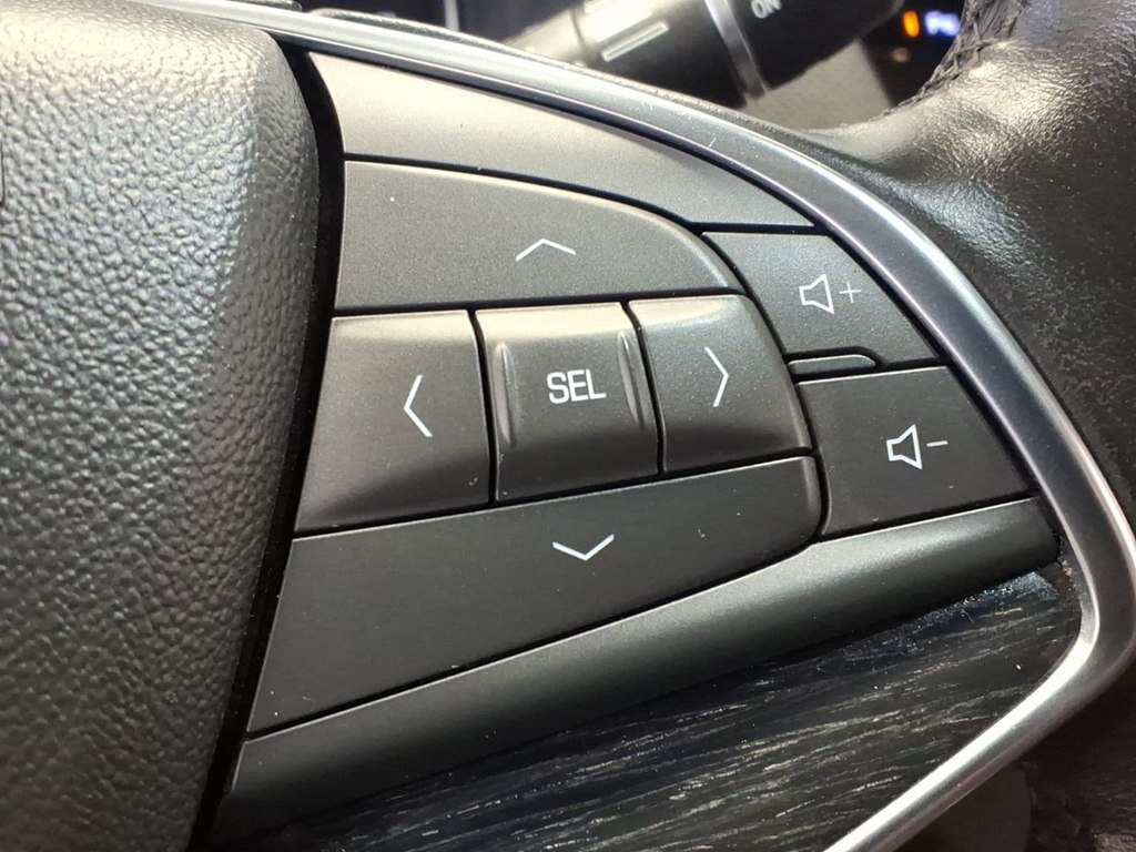 Photo 12 of this CADILLAC XT5