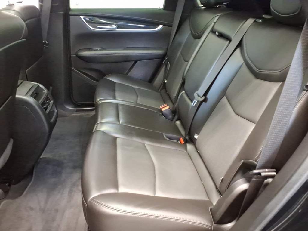 Photo 21 of this CADILLAC XT5