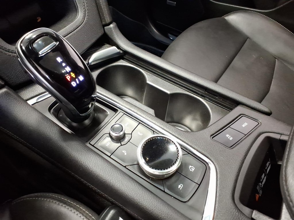 Photo 17 of this CADILLAC XT5