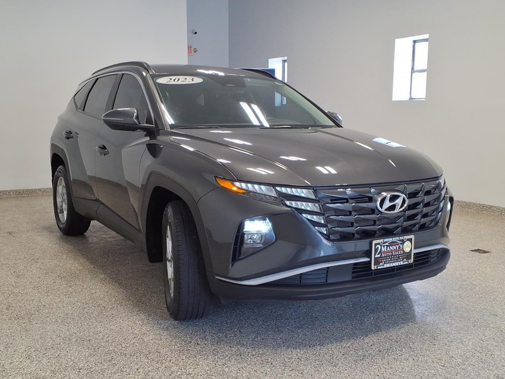 Photo 3 of this HYUNDAI TUCSON