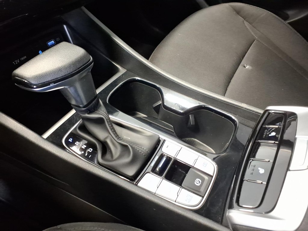 Photo 21 of this HYUNDAI TUCSON