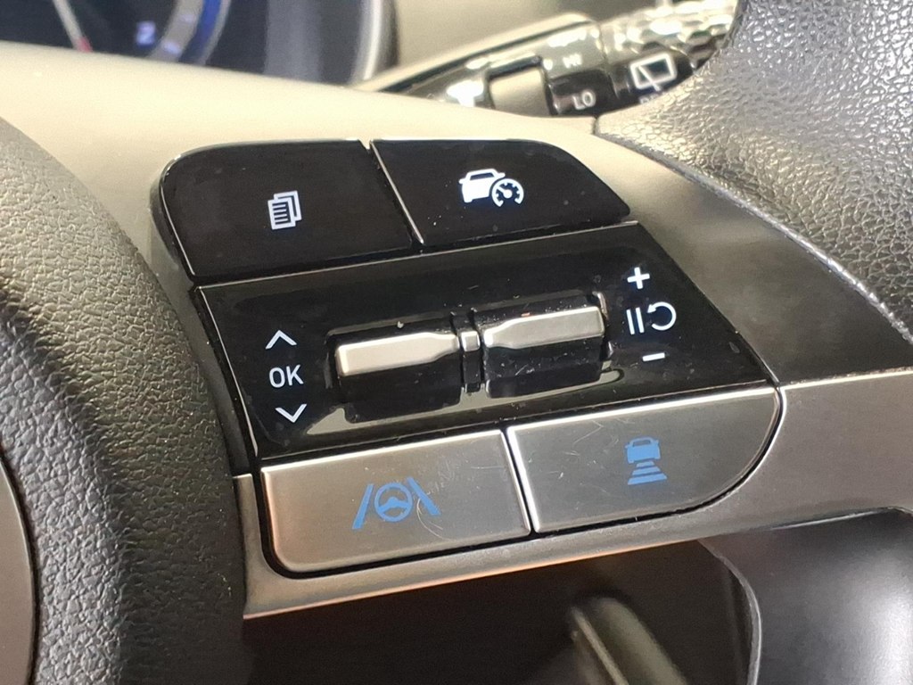 Photo 16 of this HYUNDAI TUCSON