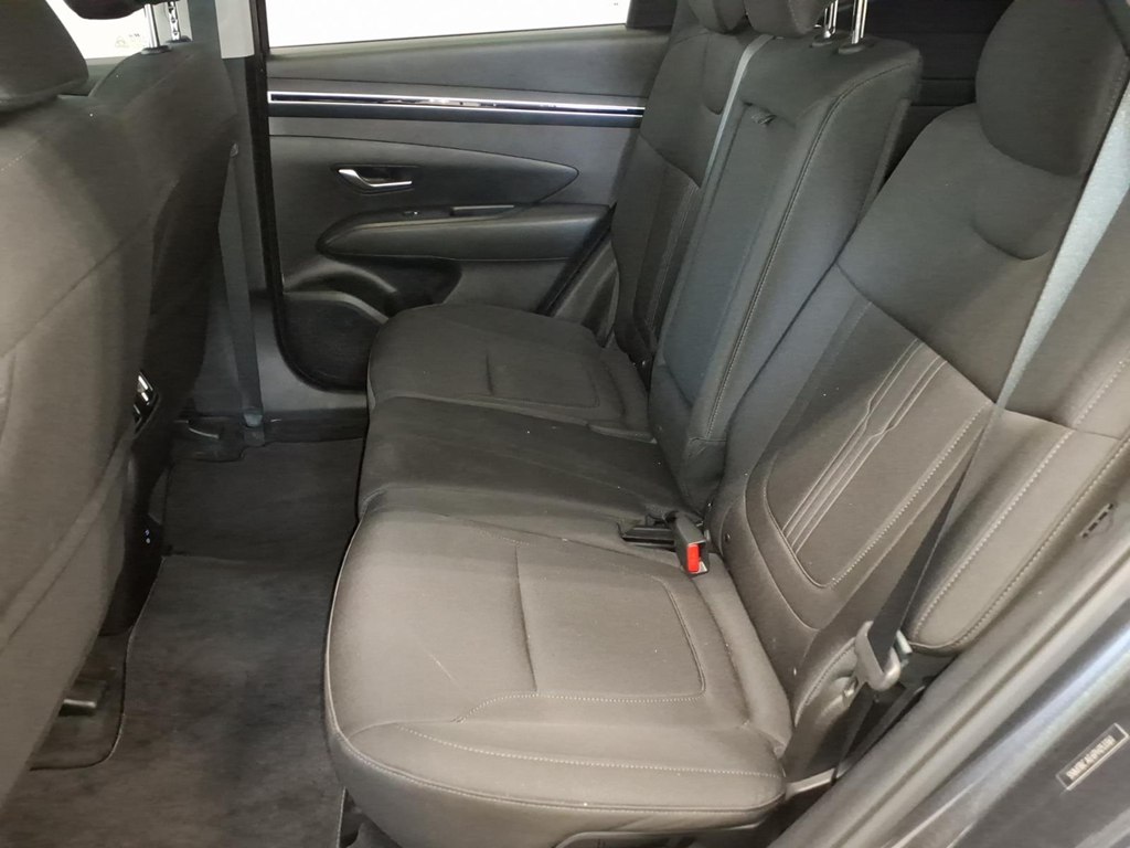 Photo 12 of this HYUNDAI TUCSON