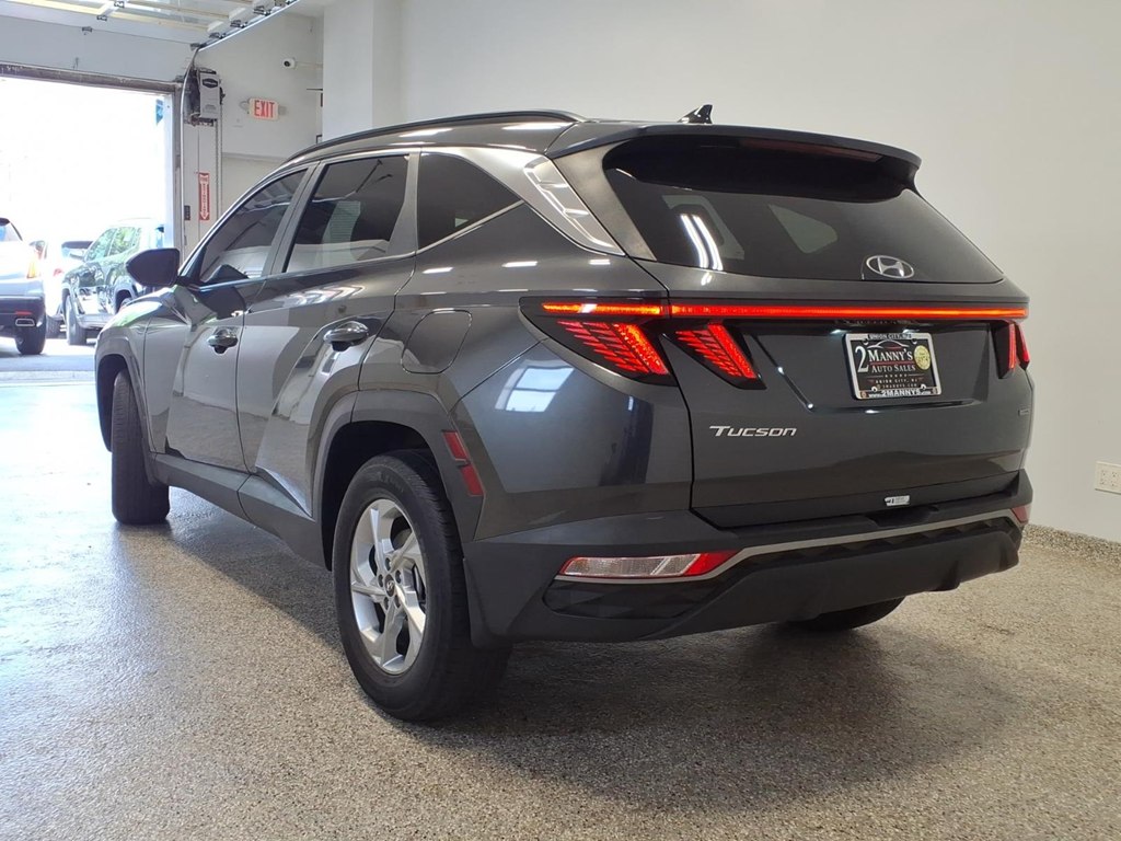 Photo 6 of this HYUNDAI TUCSON